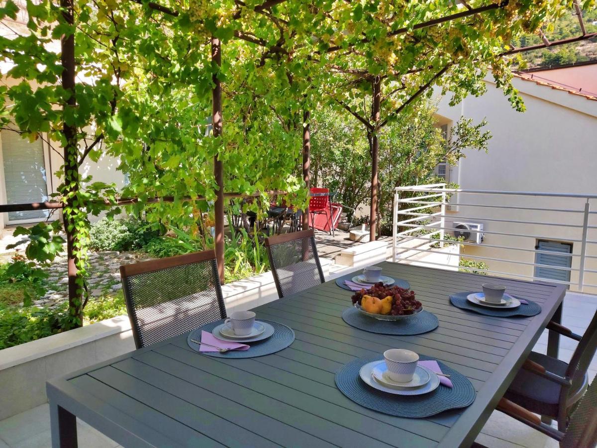 Apartment Juta Mimice Exterior photo
